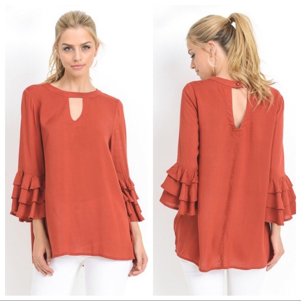 Keyhole Top with Ruffle Sleeves in color Rust